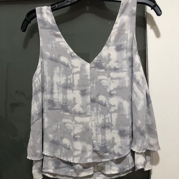 Cute summer tank - Picture 1 of 3